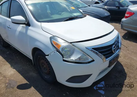 2015 Nissan Versa 1.6 Sv z USA, uszkodzony, nr VIN 3N1CN7AP0FL881039